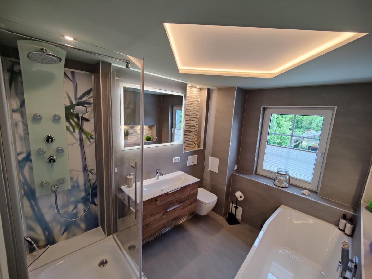 Ferienhaus Villa Adelsberg Mit Dachterrasse In Zentraler Lage Fuer Bis Zu 10 Personen Chemnitz Zewnętrze zdjęcie