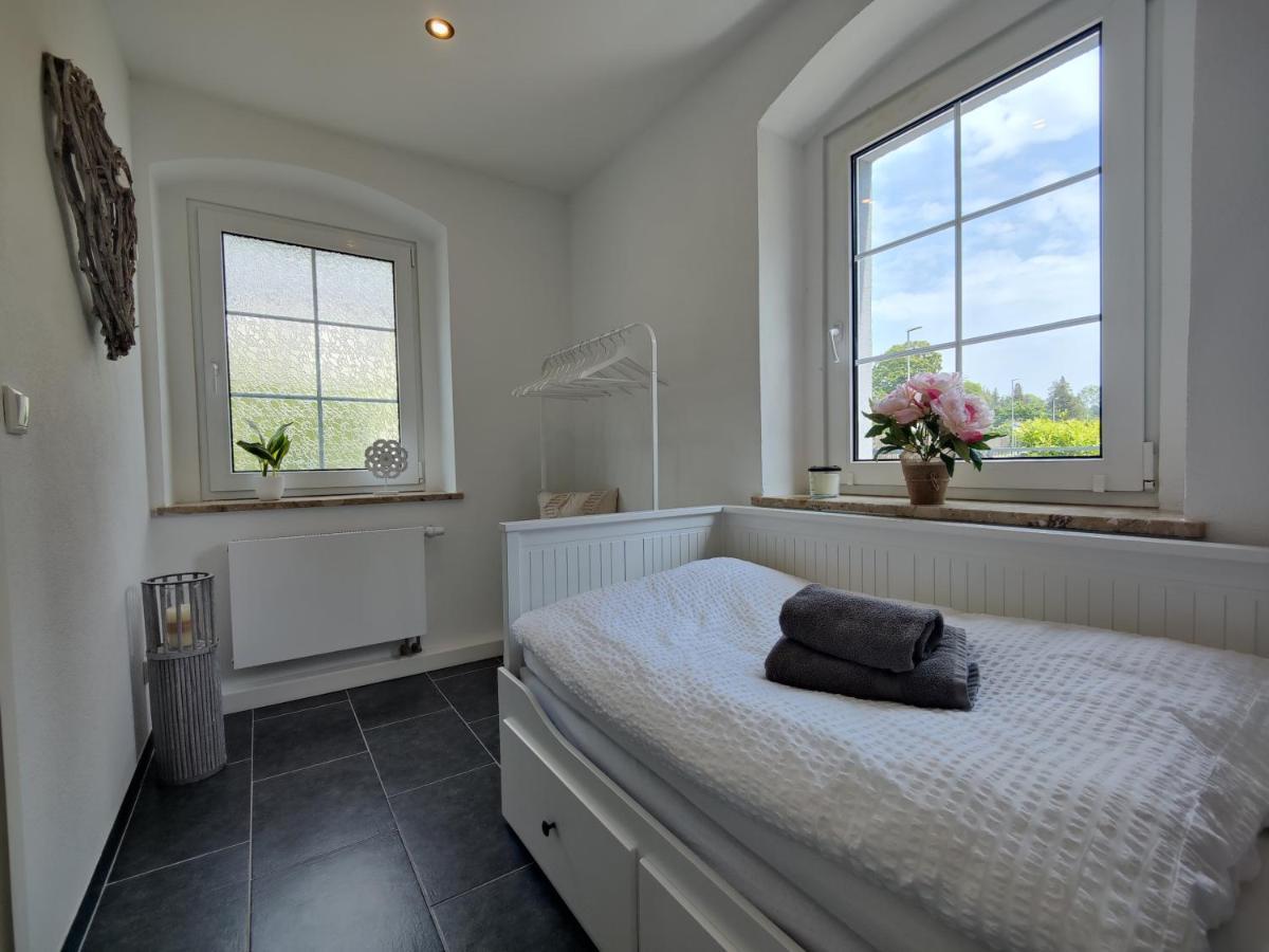 Ferienhaus Villa Adelsberg Mit Dachterrasse In Zentraler Lage Fuer Bis Zu 10 Personen Chemnitz Zewnętrze zdjęcie